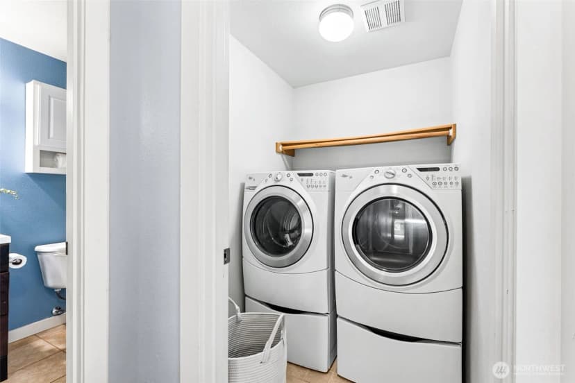 Property photo for 351 Stonewood Place, Bremerton photo 20