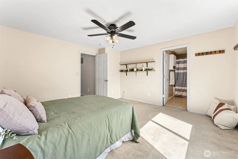 Property photo for 351 Stonewood Place, Bremerton photo 13