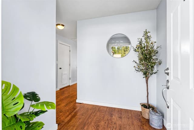 Property photo for 351 Stonewood Place, Bremerton photo 3
