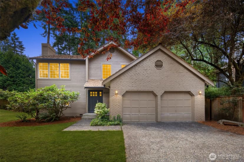 Property photo for 16217 Ne 29th Street, Bellevue photo 2