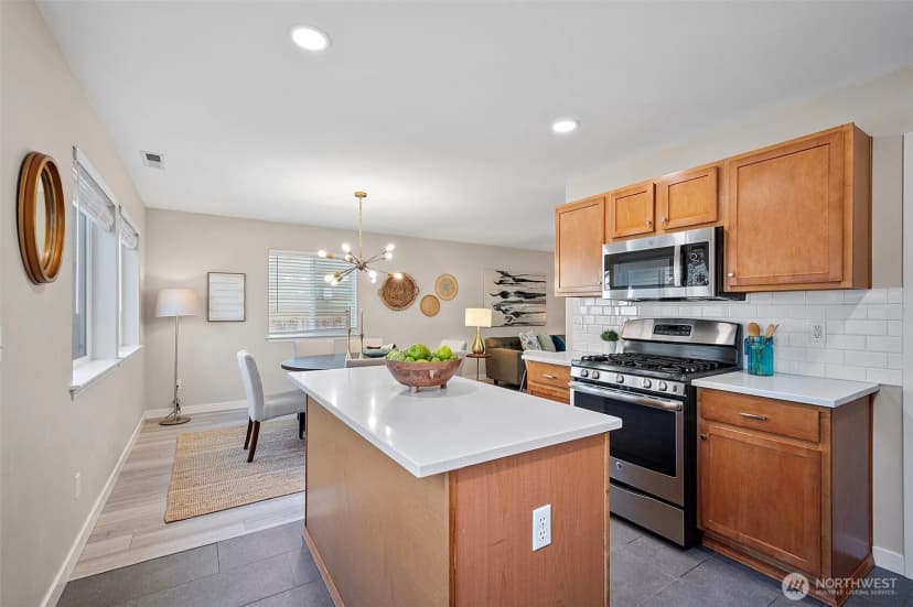 Property photo for 7828 Cortland Avenue Se, Snoqualmie photo 5