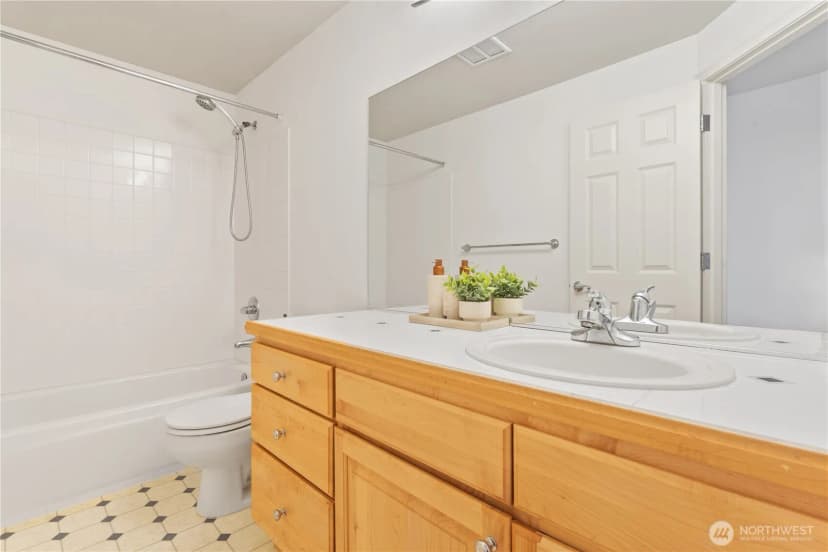 Property photo for 8822 116th Avenue Se, Newcastle photo 32