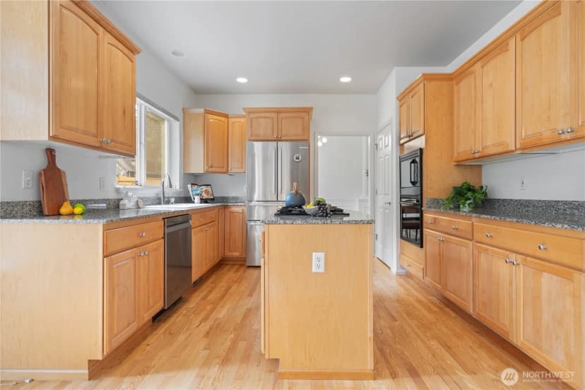 Property photo for 8822 116th Avenue Se, Newcastle photo 13