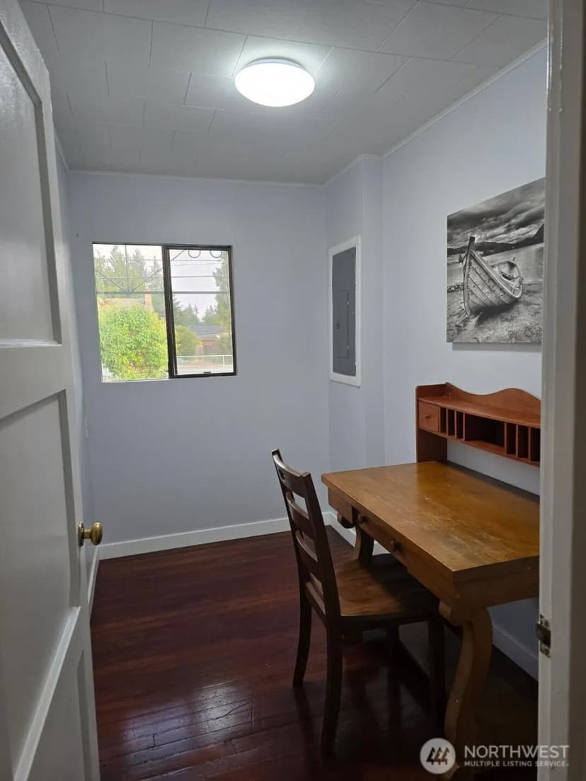Property photo for 15404 Meadow Road, Lynnwood photo 8