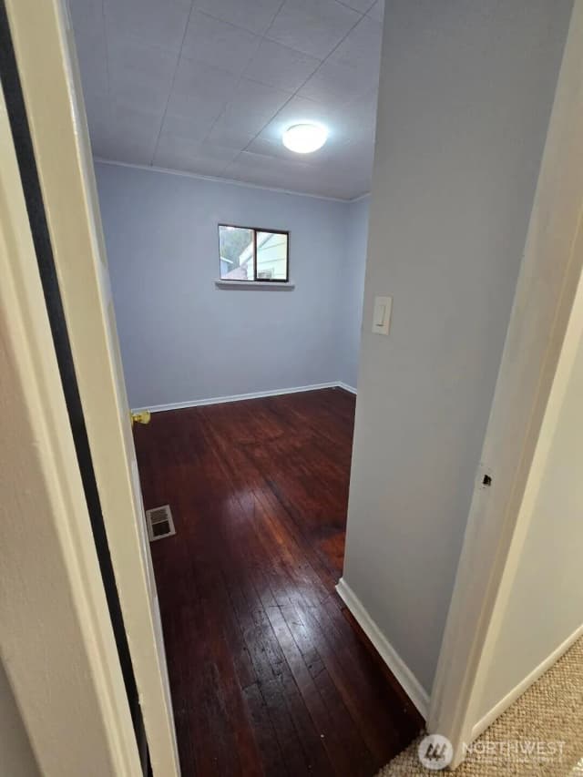 Property photo for 15404 Meadow Road, Lynnwood photo 2