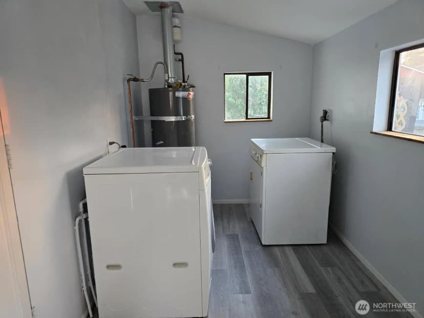Property photo for 15404 Meadow Road, Lynnwood photo 6