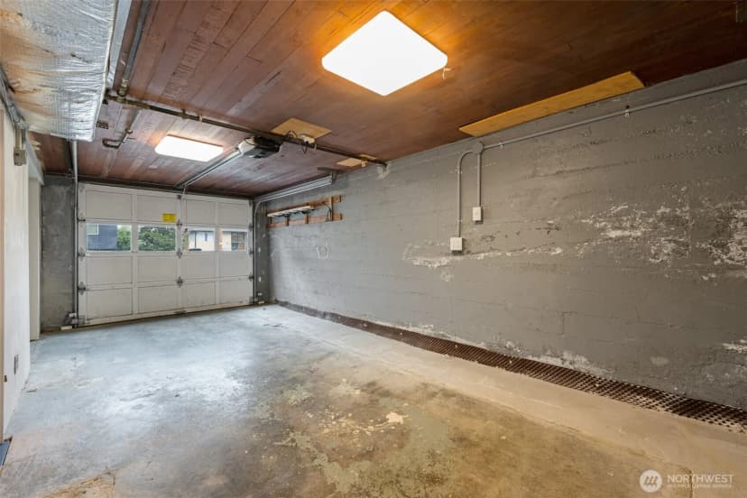 Property photo for 5223 56th Avenue S, Seattle photo 29
