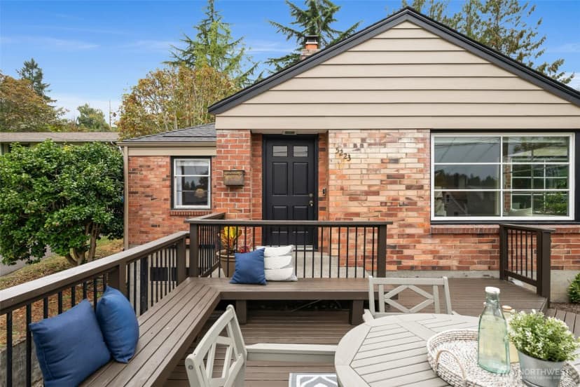 Property photo for 5223 56th Avenue S, Seattle photo 4