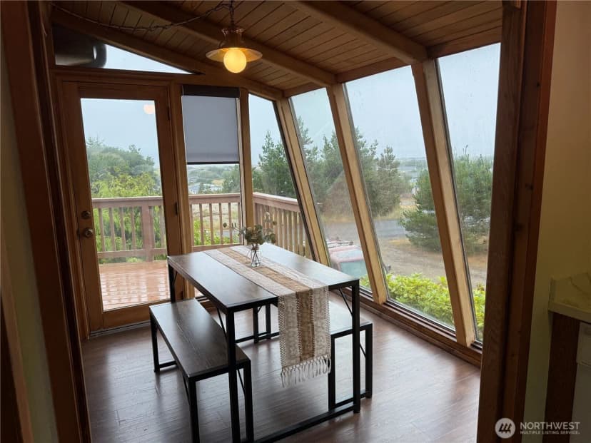 Property photo for 33408 J Place, Ocean Park photo 8