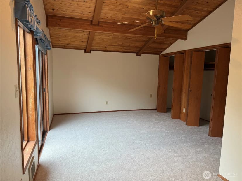 Property photo for 33408 J Place, Ocean Park photo 19