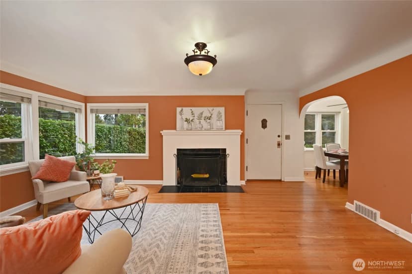 Property photo for 10723 23rd Avenue Ne, Seattle photo 11