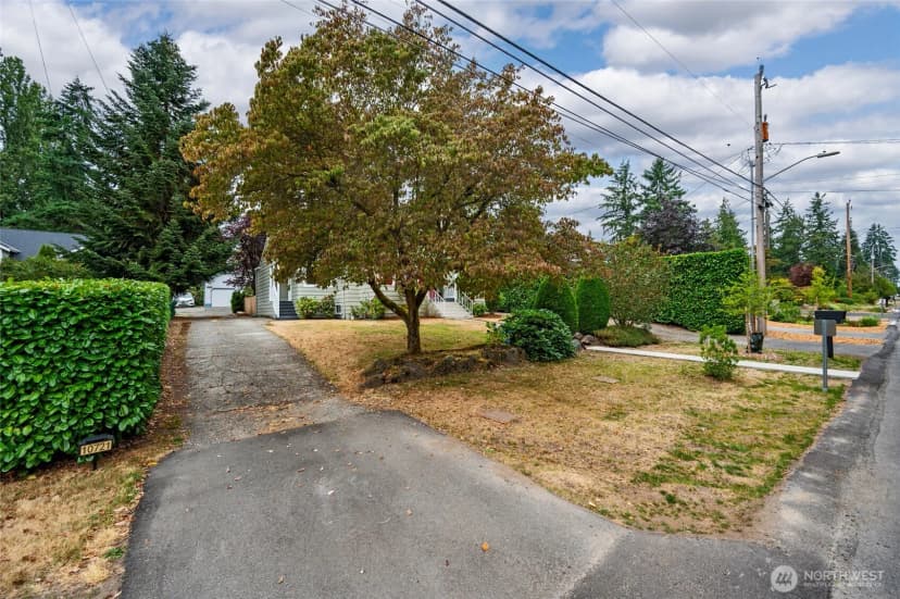 Property photo for 10723 23rd Avenue Ne, Seattle photo 36