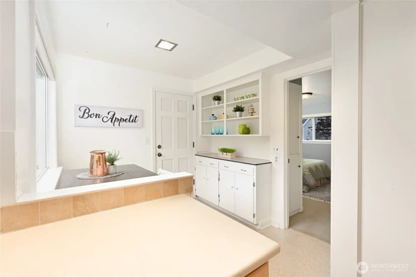 Property photo for 10723 23rd Avenue Ne, Seattle photo 12
