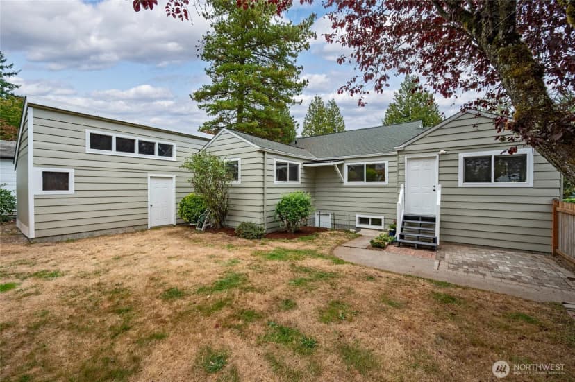 Property photo for 10723 23rd Avenue Ne, Seattle photo 31