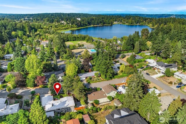 Property photo for 15735 Se 25th Street, Bellevue photo 2