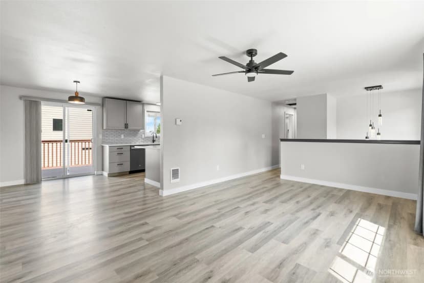 Property photo for 2017 201st St. E, Spanaway photo 6