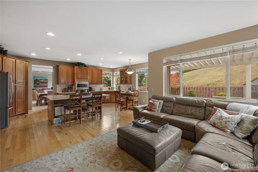 Property photo for 24618 Se 278th Street, Maple Valley photo 15