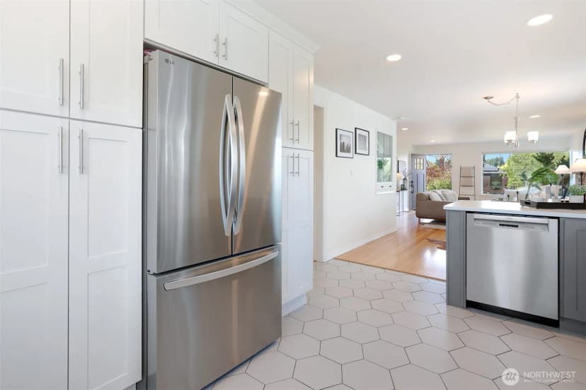 Property photo for 8056 28th Avenue Nw, Seattle photo 13