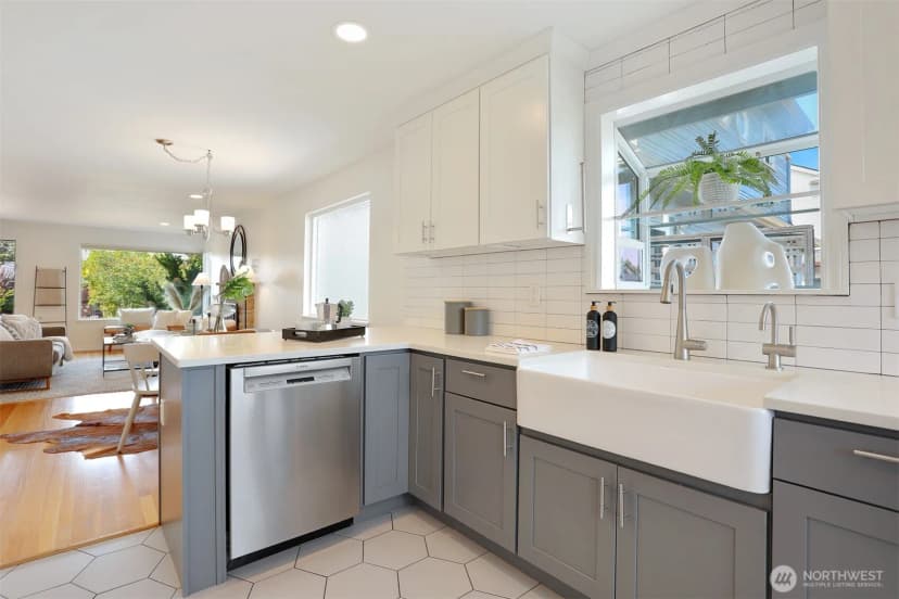 Property photo for 8056 28th Avenue Nw, Seattle photo 11