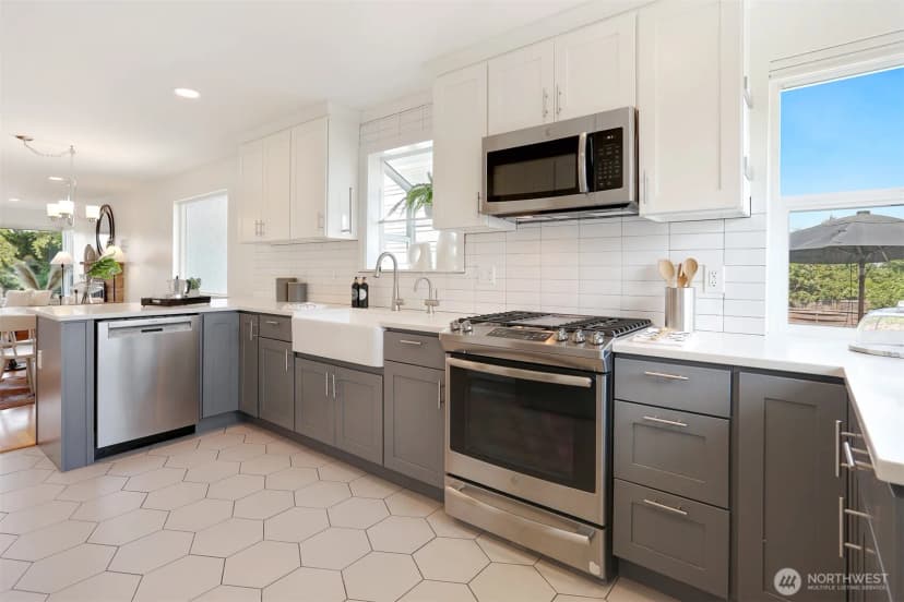 Property photo for 8056 28th Avenue Nw, Seattle photo 12