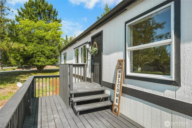 Property photo for 9928 Whitecap Drive Nw, Olympia photo 4