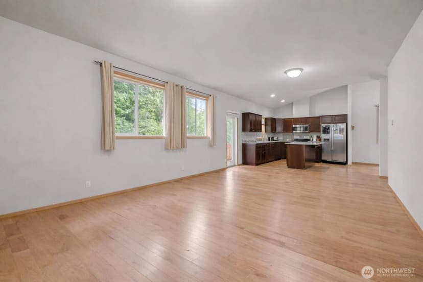 Property photo for 1537 E Gateway Heights Loop, Sedro Woolley photo 8