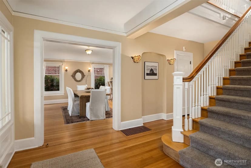Property photo for 3333 Cascadia Avenue S, Seattle photo 10