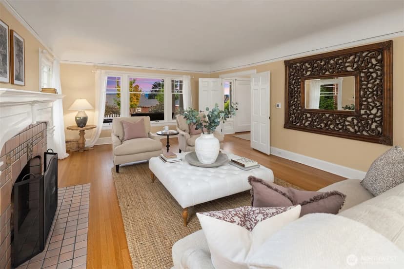 Property photo for 3333 Cascadia Avenue S, Seattle photo 9
