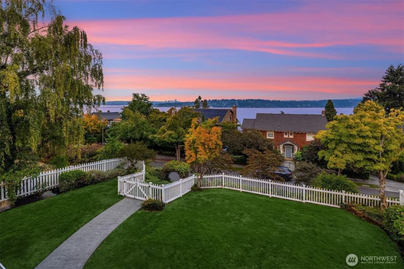 Property photo for 3333 Cascadia Avenue S, Seattle photo 29