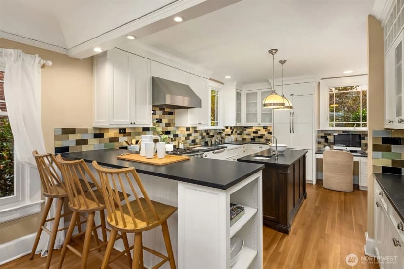 Property photo for 3333 Cascadia Avenue S, Seattle photo 15