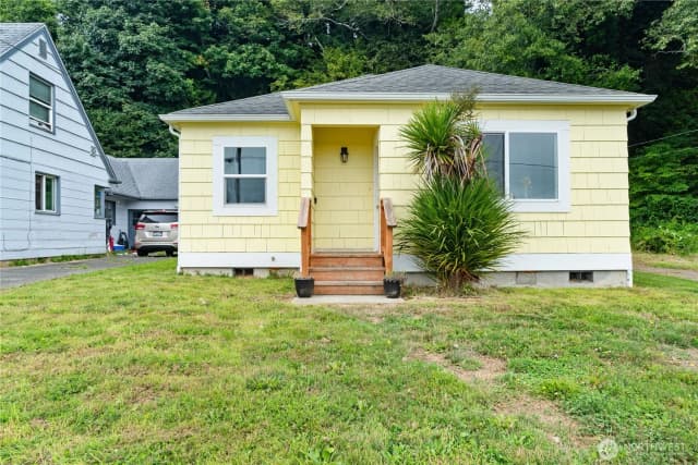 Property photo for 1900 W 5th Street, Aberdeen