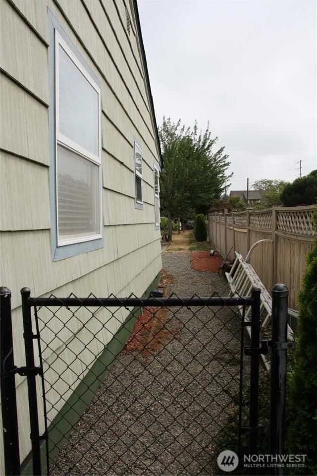 Property photo for 6439 S Clement Avenue, Tacoma photo 4