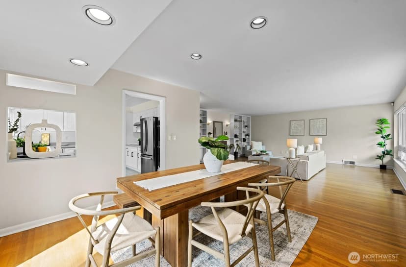 Property photo for 7302 Bowlyn Place S, Seattle photo 19