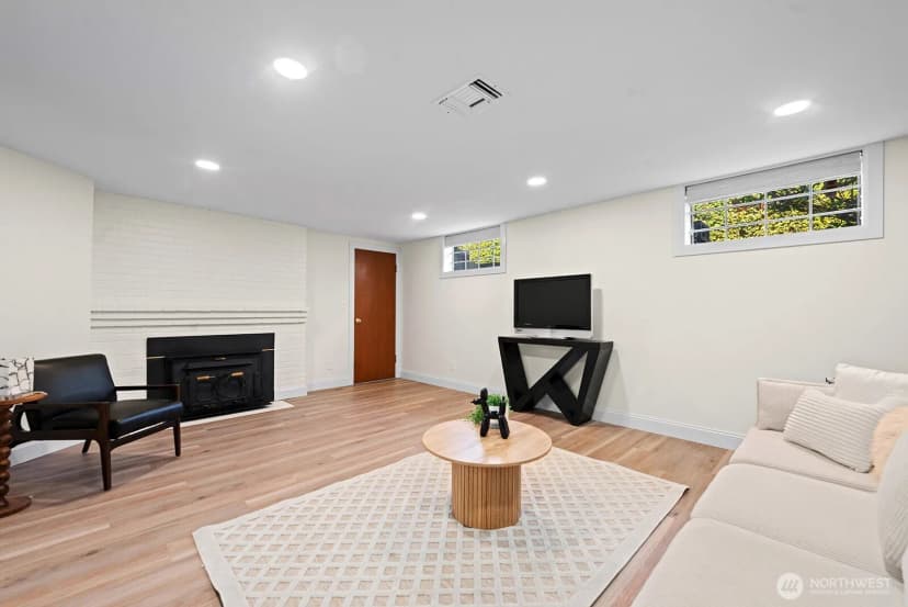Property photo for 7302 Bowlyn Place S, Seattle photo 27
