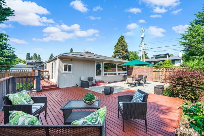 Property photo for 7302 Bowlyn Place S, Seattle photo 14