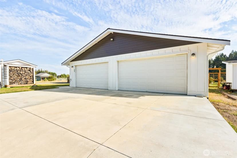Property photo for 135 Edgington Drive, Sequim photo 4