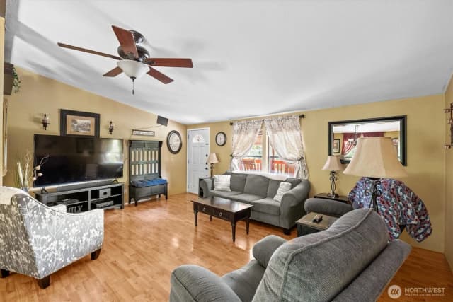 Property photo for 1463 Ferrier Road, Winlock photo 5