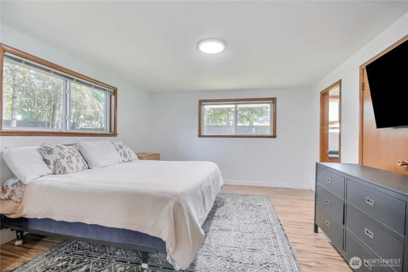 Property photo for 6902 Mount Tacoma Drive Sw, Lakewood photo 21