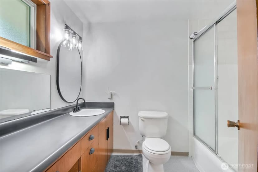 Property photo for 6902 Mount Tacoma Drive Sw, Lakewood photo 22