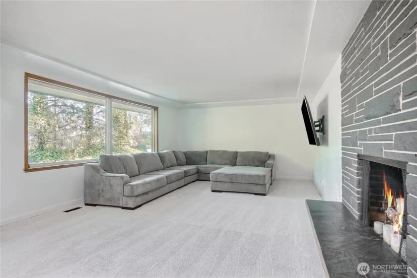 Property photo for 6902 Mount Tacoma Drive Sw, Lakewood photo 12