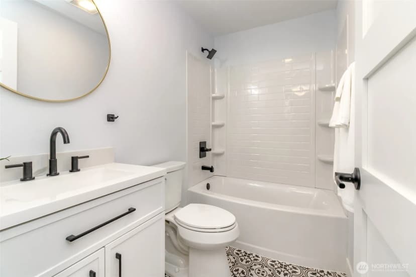 Property photo for 9611 112th Street Sw, Lakewood photo 20