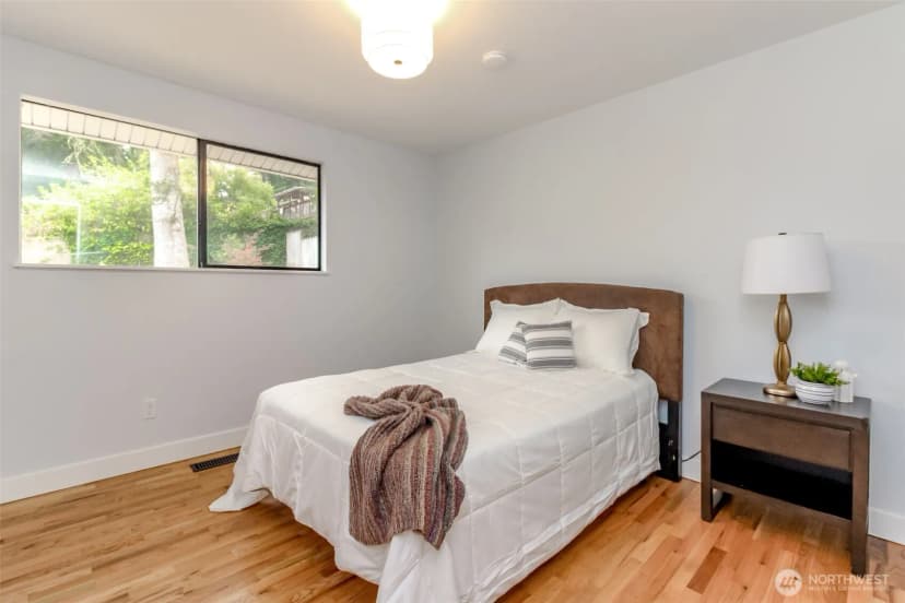 Property photo for 9611 112th Street Sw, Lakewood photo 18