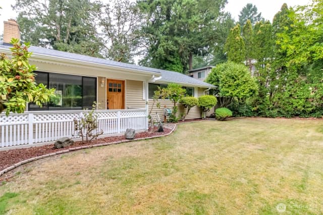 Property photo for 9611 112th Street Sw, Lakewood photo 2