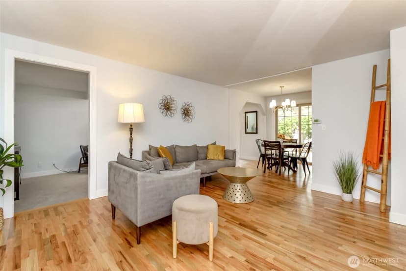 Property photo for 9611 112th Street Sw, Lakewood photo 5