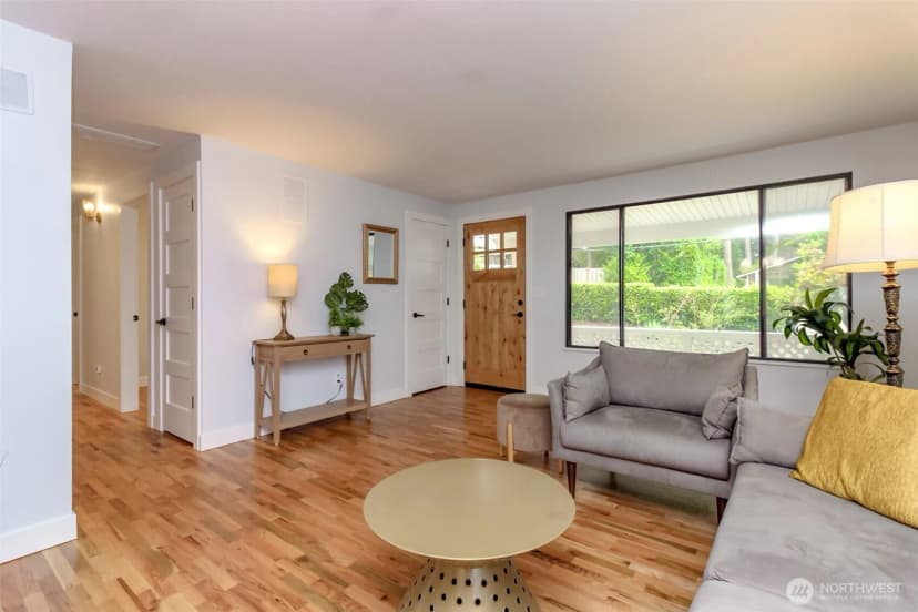 Property photo for 9611 112th Street Sw, Lakewood photo 6