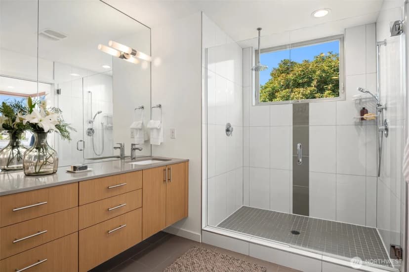 Property photo for 1536 19th Avenue S, Seattle photo 21