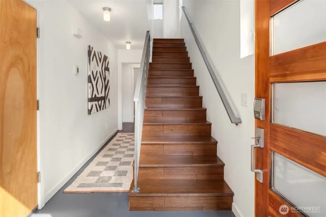 Property photo for 1536 19th Avenue S, Seattle photo 4