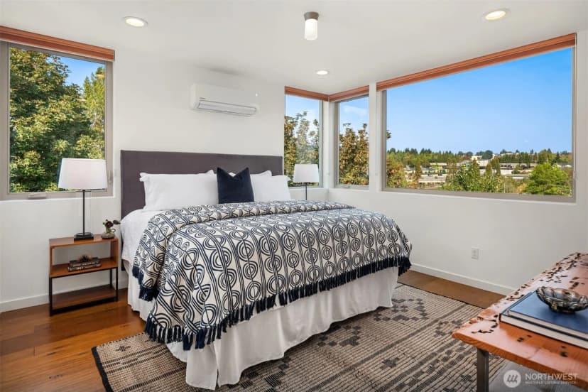 Property photo for 1536 19th Avenue S, Seattle photo 17