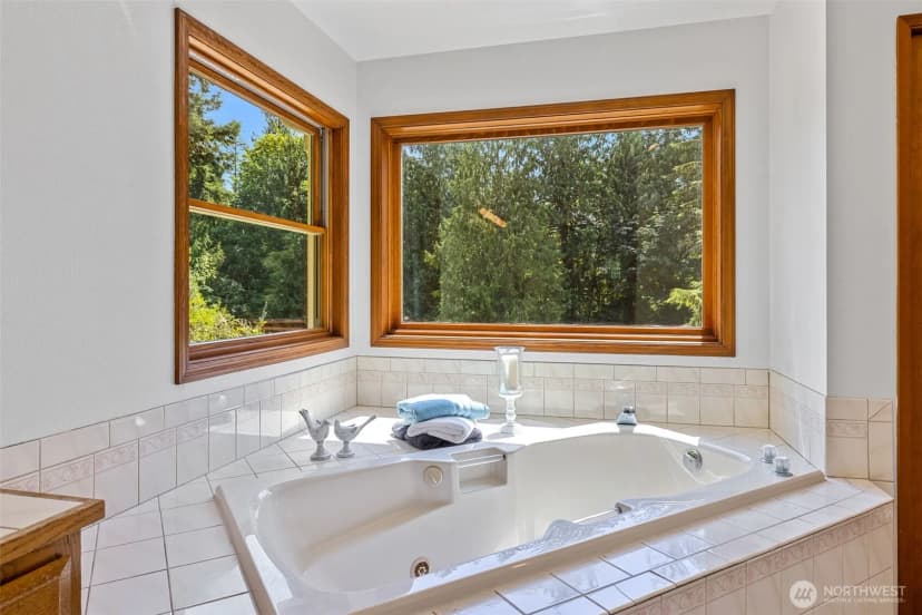 Property photo for 6604 282nd Avenue S, Issaquah photo 21