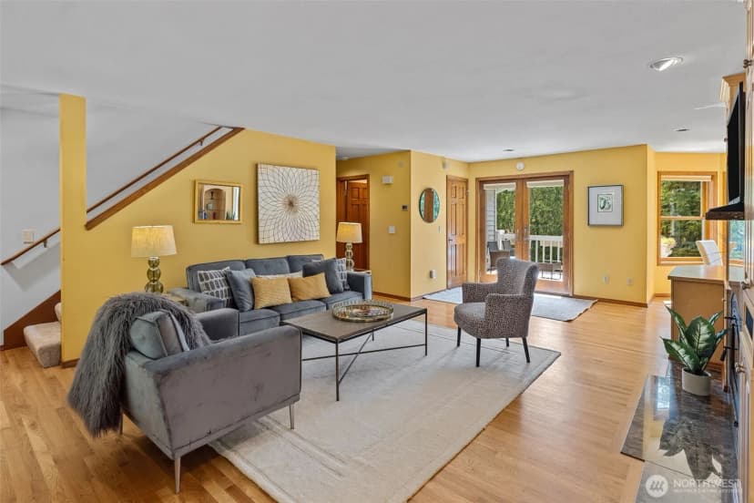 Property photo for 6604 282nd Avenue S, Issaquah photo 5